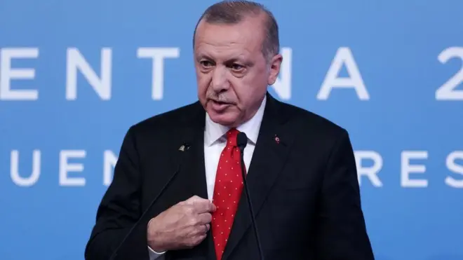 Erdogan wuxuu sheegay in uusan waxyeello u gaysaneeynin sumcaddaboqortooyada Sucuudiga qoyska