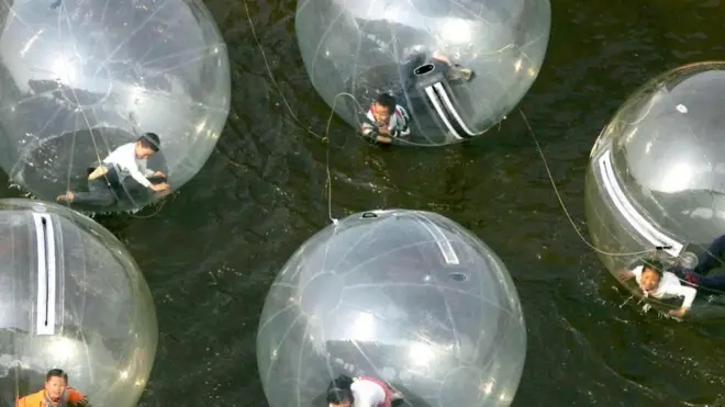 Algoritme membuat kita hidup bagaikan katak dalam tempurung, atau anak dalam gelembung.