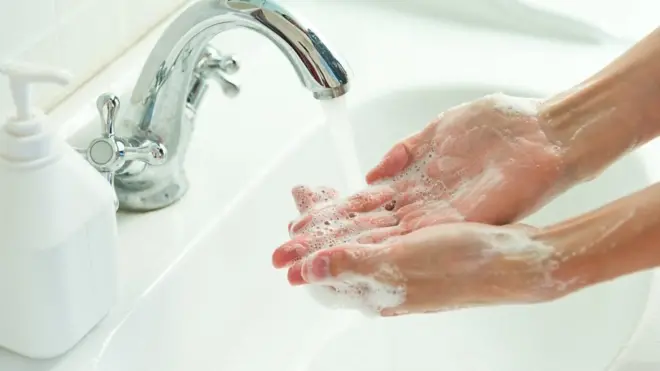 كيف تغسل يديك بشكل صحيح