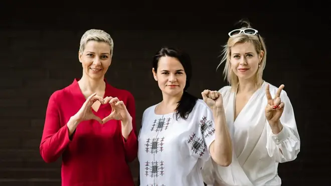 Глава штаба Бабарико Мария Колесникова, кандидат в президенты Беларуси Светлана Тихановская и супруга Валерия Цепкало Вероника.