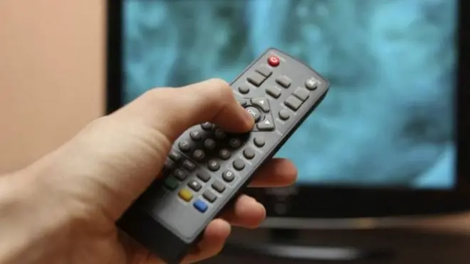 Пульт і телевізор