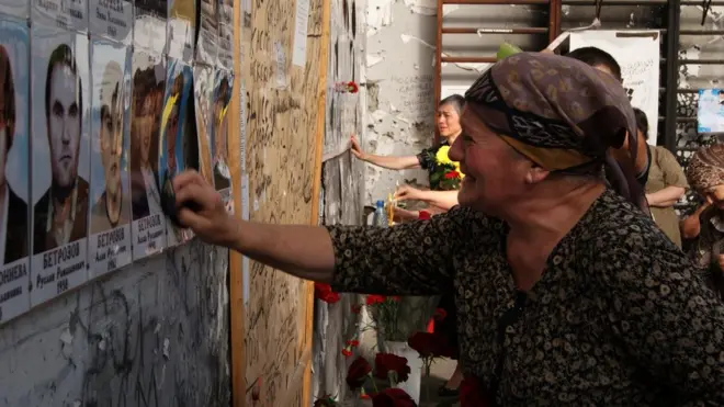 В Беслане до сих пор оплакивают жертв трагедии