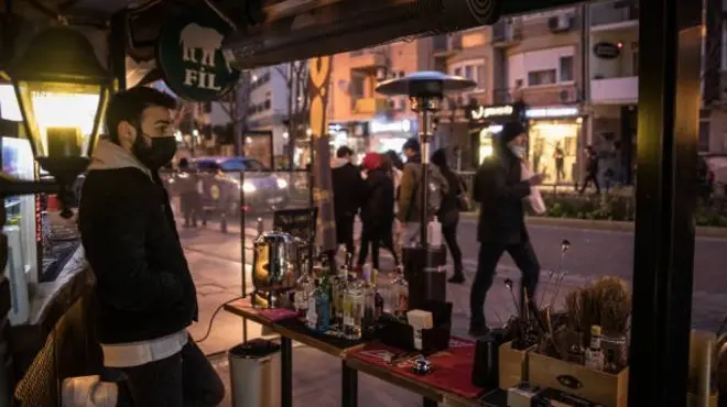 محلات بيع المشروبات الكحولية تضررت بفعل الإغلاقات المرتبطة بكورونا