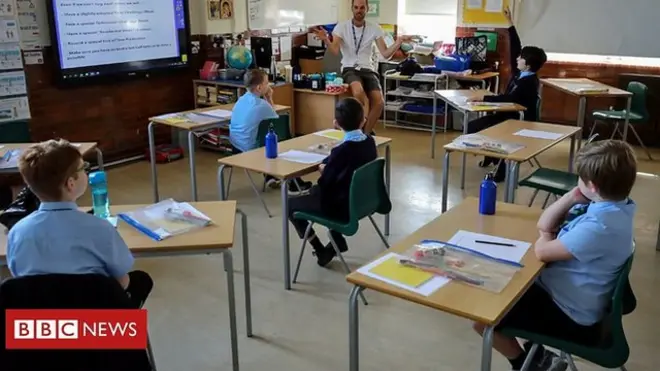 غرفة أخبار كورونا: عام دراسي جديد ينطلق محفوفا بكورونا