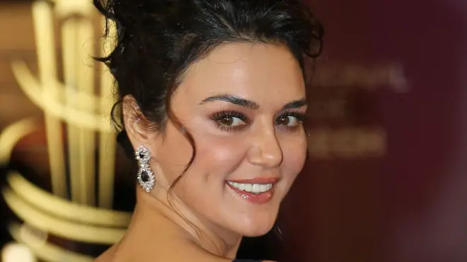 پریٹی وومن آف بالی وڈ پریتی زنٹا ہمیشہ ہنستی کھلکھلاتی رہتی ہیں۔ آخر اس کا راز کیا ہے؟