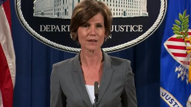 عارضوا قرار ترامب فأقالهم