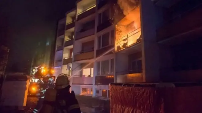 د ګډوالو استوګنځي ته اور ور کول، چې وروسته یې اوروژونکی د مړه کولو هڅه کوي.