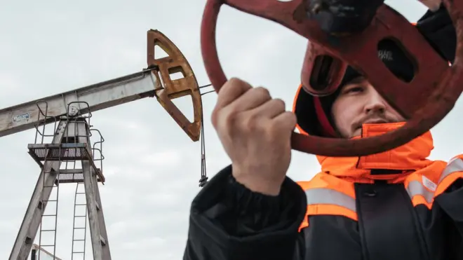 Добыча нефти в Сургуте