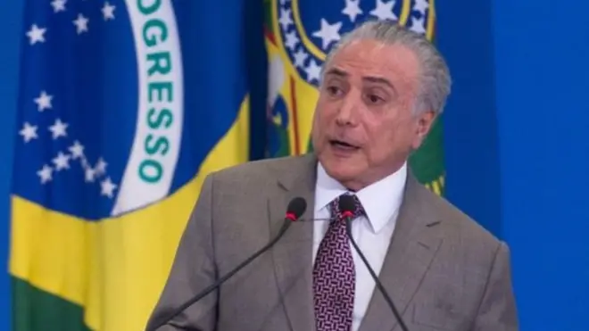 دستاویزات کے مطابق مائیکل ٹیمر کو دو لاکھ، 95 ہزار ڈالرز کی ادائیگی کی گئی تھی۔