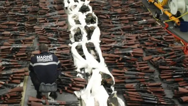 Maraakiib hub u waday Soomaliya ayaa dhowr mar la qabtay