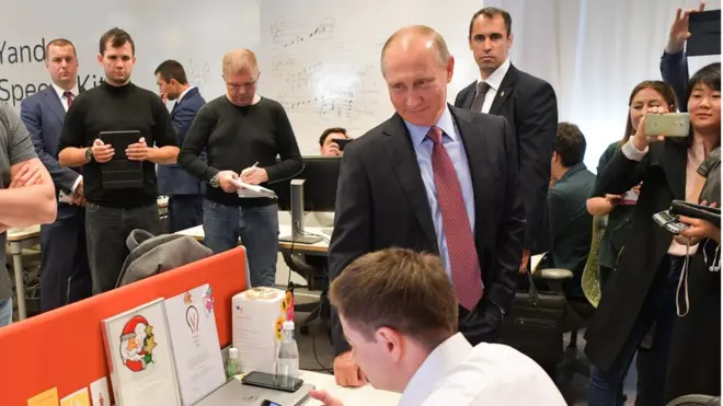 В офисе "Яндекса" в связи с визитом путина ввели строгие меры безопасности, сообщают сотрудники компании