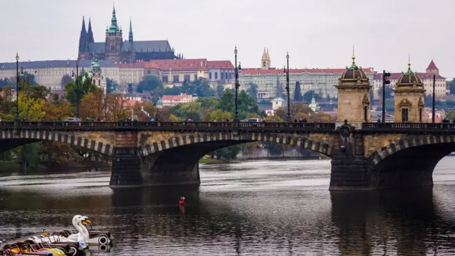 Прага