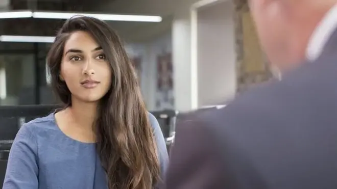 شابة في مقابلة عمل (أرشيفية)