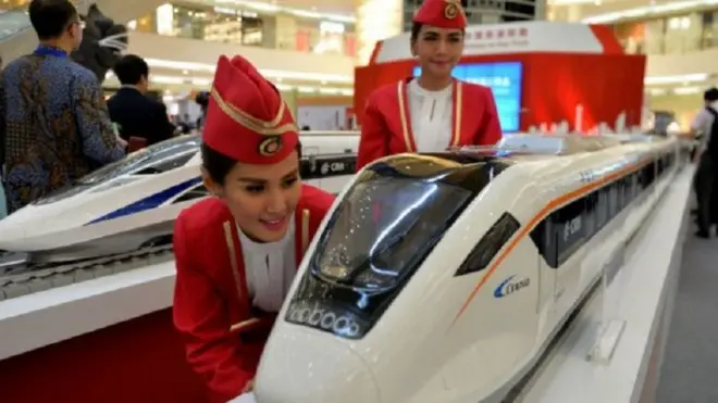 China dan Jepang memasukkan proposal untuk membangun kereta cepat Jakarta-Bandung.