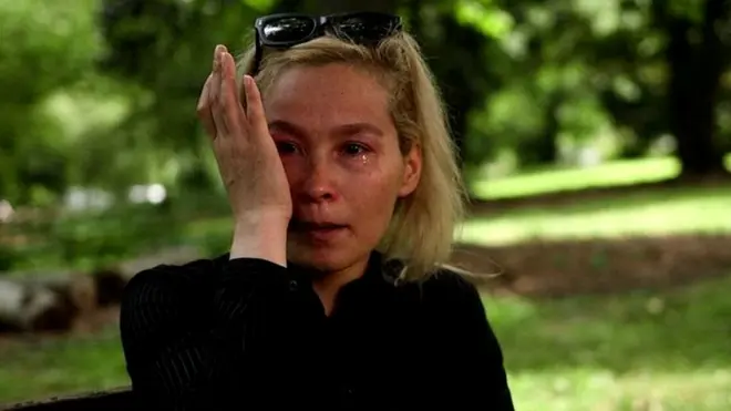 अमेरिका में रह रहीं हादिया एसाज़ादा ने बताया कि कैसे तालिबान उनके घर पर क़हर बरपा चुका है.