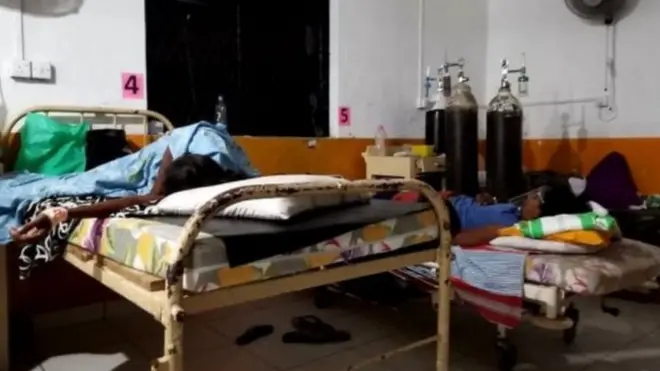 රෝහල් රෝගීන්ගෙන් පිරී ගොසිනි