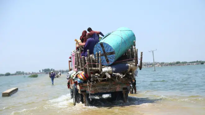 پاکستان سیلابونه