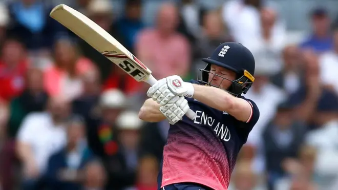 انگلس کپتان اوئین مورگن نے جارحانہ کھیل کا مظاہرہ کیا