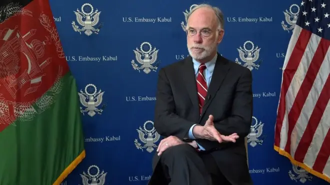 په کابل کې د امریکا سفارت شارژدافيئر راس ویلسن له وسله والو طالبانو غوښتي چې له تاو تریخوالي لاس واخلي.