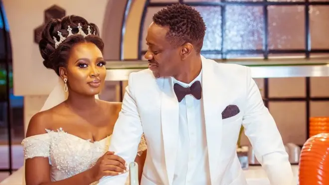 Lateef Adedimeji ati Adebimpe Oyebade