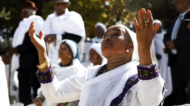 "ወደ እናት ሃገራችን እስራኤል ውሰዱን"