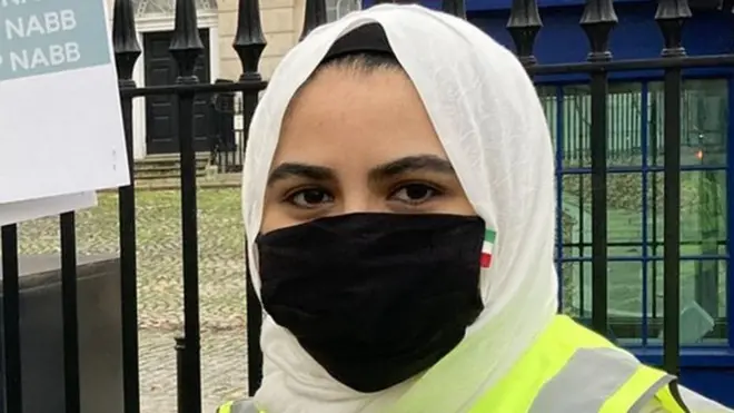 Fatima yeni yasa tasarısının Müslüman Britanya vatandaşları arasında korku yarattığını söylüyor