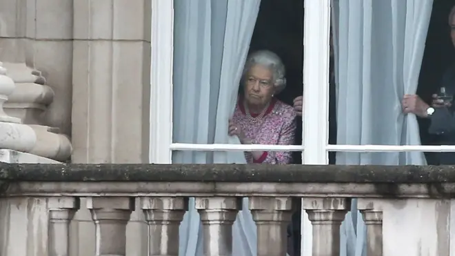 Королева Елизавета будет ждать уходящего и нового премьером в Букингемском дворце