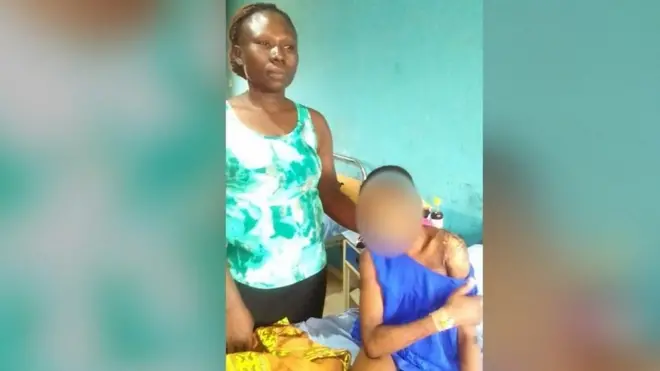 Nwata e chere mmiri ọkụ n'ike