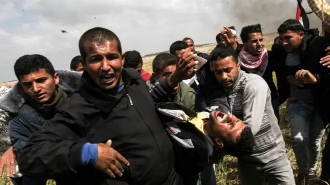 محتجون فلسطينيون