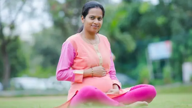 యోగా వంటివి ట్రైనర్ల పర్యవేక్షణలో చేయాలి.