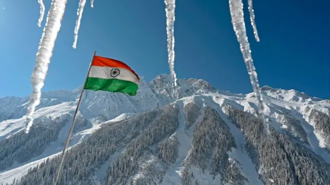 लद्दाख में भारतीय तिरंगा