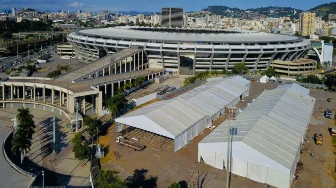 Hospitalcasa de apostas influencerscampanha que está sendo construído ao lado do estádio do Maracanã; segundo o governo, ficará pronto nos próximos dias e terá 400 leitos, 80 delescasa de apostas influencersUTI