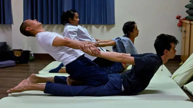 นวดแผนไทย