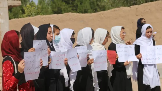 یوناما: اټکل کېږي چې تېر کال له یو میلیون ډېرې نجونې لیسو او منځنیو ښوونځیو ته له تلو منع شوې