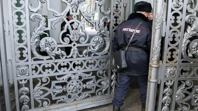 Среди тысяч объектов, которых коснулась волна лжеминирований, был и Эрмитаж