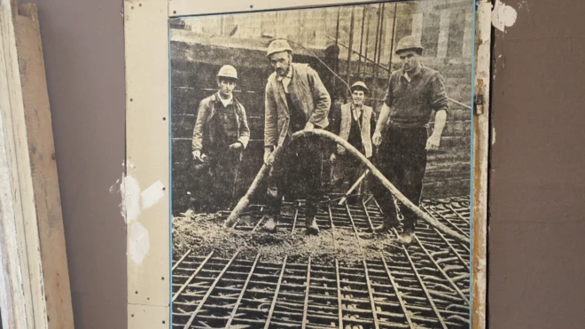 Plakat na ulazu radnici Trudbenika