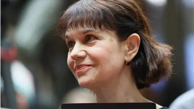 Марина Лошак