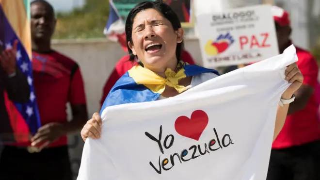 Пока политики борются за власть, рядовые жители Венесуэлы думают, где достать еды