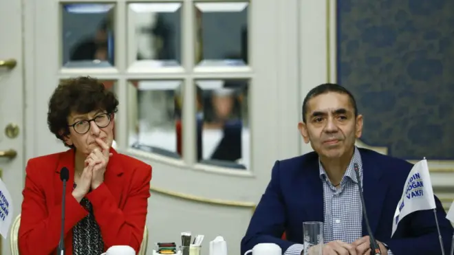 BioNTech'in kurucuları Özlem Türeci ve Uğur Şahin