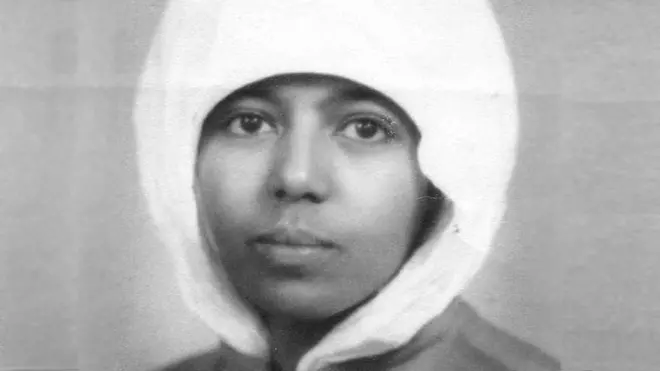 صورة للرأس والكتفين