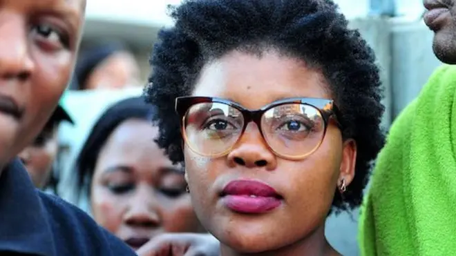 ደቡብ ኣፍሪቃዊት ተምሃሪት ዩኒቨርሲቲ