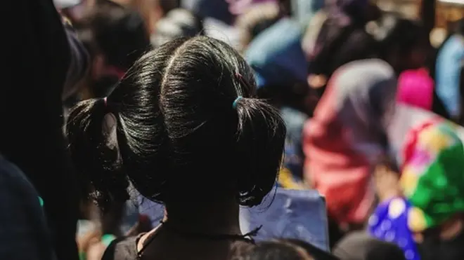 ኣብ ዝተኻየደ ምህለላ ትሕቲ ዕድመ ኣዋልድ ዕርቃነን ከምዝወጻ ተገይሩ