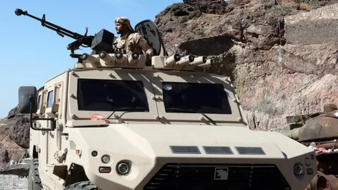 أحد مسلحي الانفصاليين في نقطة عسكرية