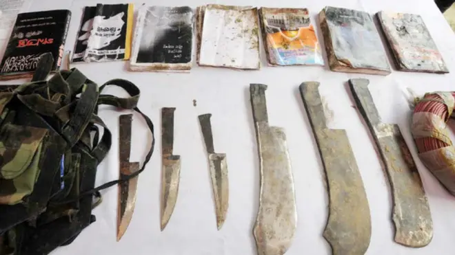 බොහෝ පුගල ඝාතන සඳහා යොදාගෙන තිබුණේ තියනු ලෙස කැපෙන ආයුධයි