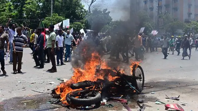 বিএনপির কর্মসূচিতে বিভিন্ন জায়গায় মোটরসাইকেল পোড়ানোর ঘটনা ঘটে।