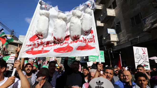 وقفات شعبية بالأردن للمطالبة بوقف إطلاق النار في قطاع غزة