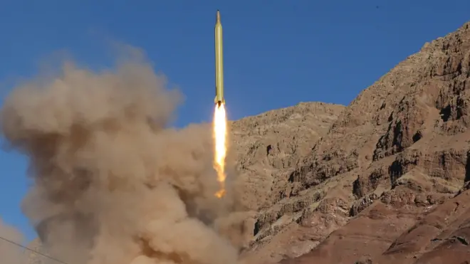 تجربة صاروخية في إيران