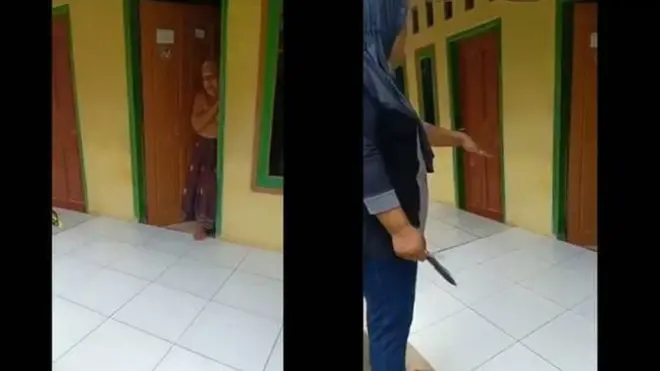 Dengan menggunakan bahasa Sunda, mereka terdengar mengucapkan, antara lain, "2019 kalau dua periode tidak akan ada azan, suara anak ngaji, gak akan ada yang pakai kerudung, perempuan dengan perempuan boleh kawin, laki-laki dengan laki-laki boleh kawin."