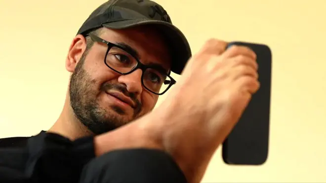 එක්සත් ජනපදය ප්‍රමුඛ සන්ධානය ඉරාකය ආක්‍රමණය කරන විට අලි අබ්බාස් යන්තම් 12 හැවිරිදි වියේ පසුවිය.