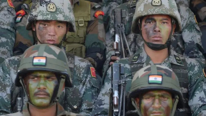 اںڈیا اور چین کے فوجی